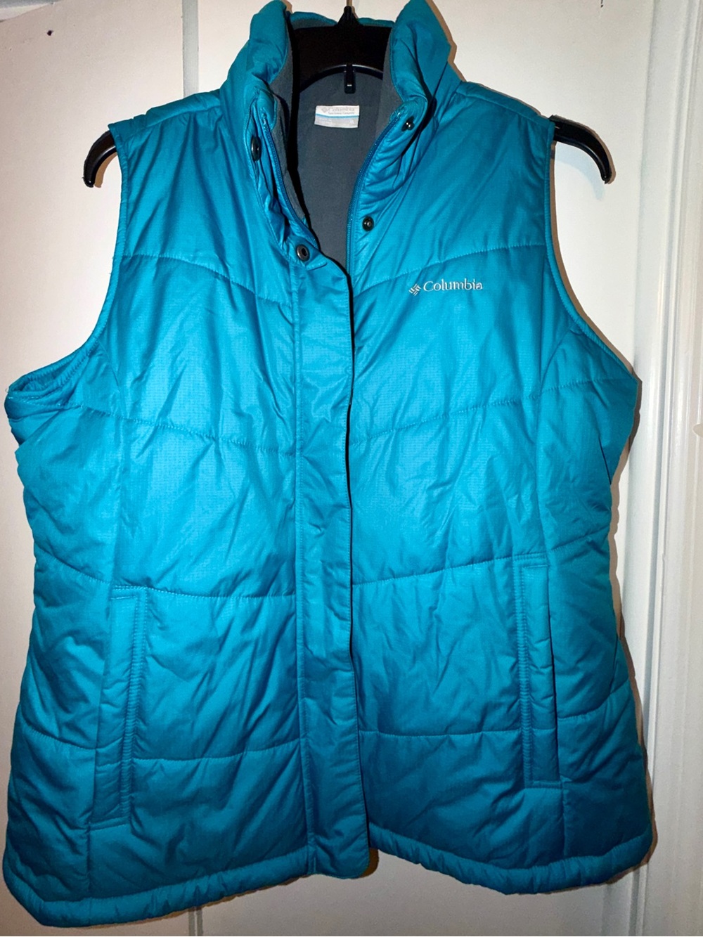 Columbia Women's Teal Puffer Vest